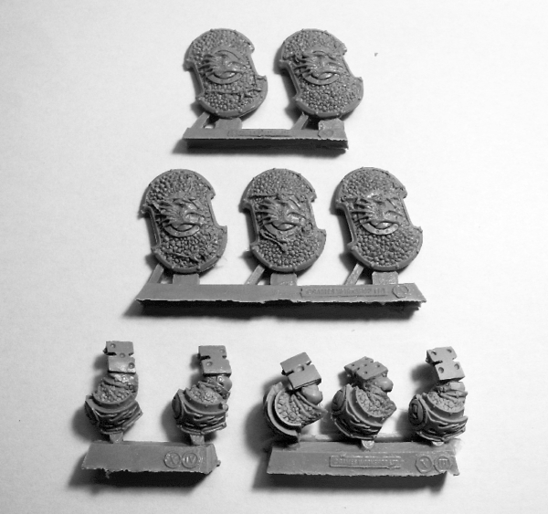 SALAMANDERS FIREDRAKES Right Arms with shields х 5