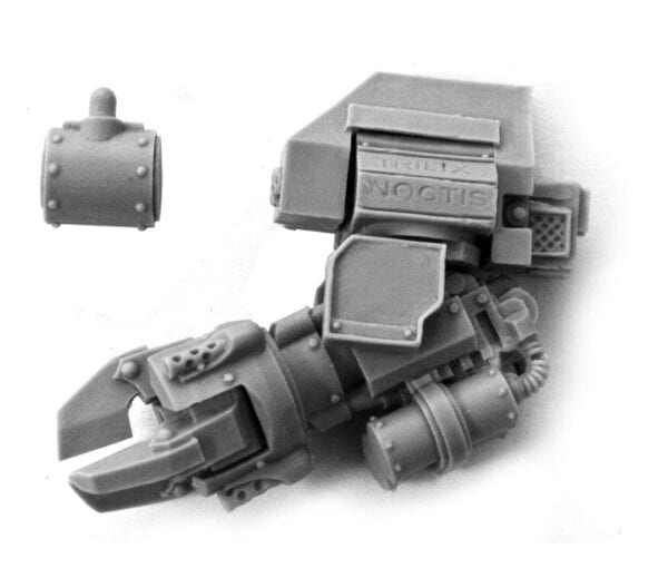 DREADFIRE CLOSE COMBAT ARM (left)