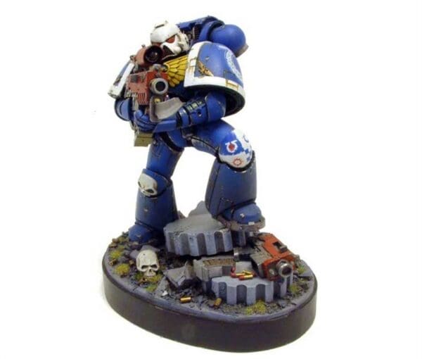 IMPERIAL SPACE MARINE (150mm)